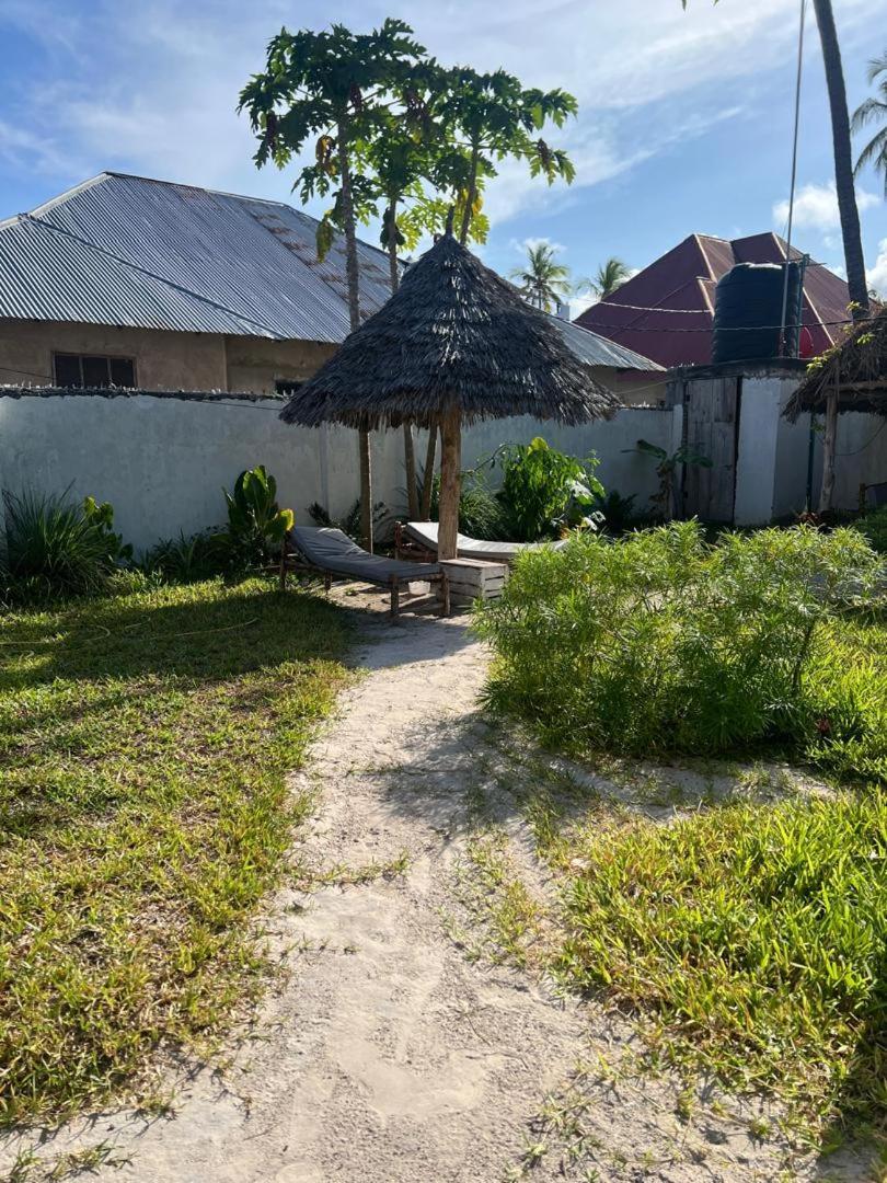Mambo Leo Hostel Paje Exterior foto